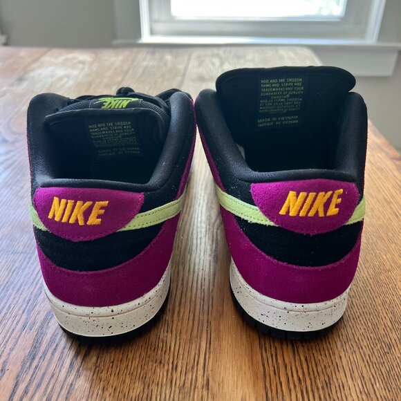 Nike SB Dunk Low Pro l. Red Plum Size 11 - No Box, great condition. - Picture 5 of 8